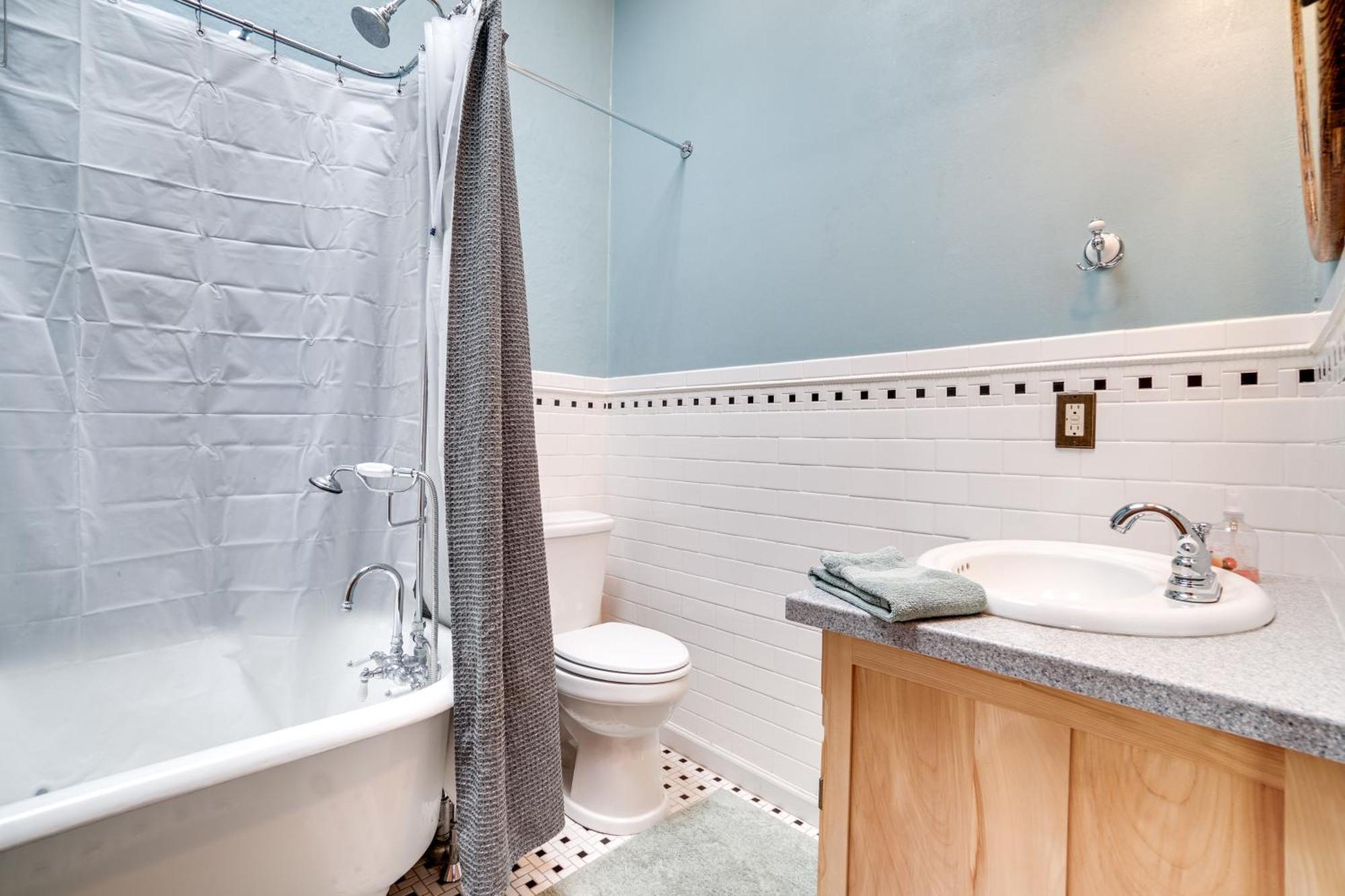 Vintage Downtown Laramie Apartment With Deck! Zewnętrze zdjęcie